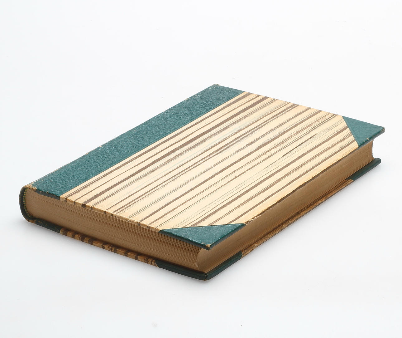 BOK, "Boken om Handboll", Redaktör Wolf Lyberg, Bygd och folk förlag, Uppsala.