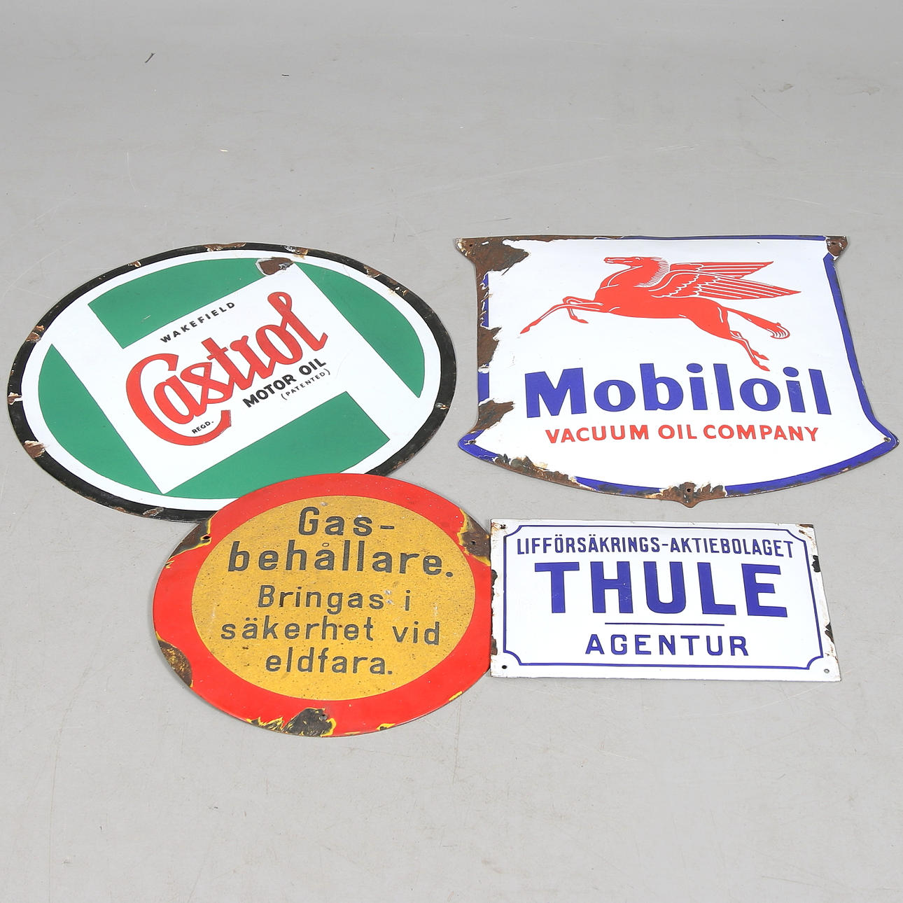 EMALJSKYLTAR, 4 st, bl.a.Castrol, Mobiloil mfl. 1900-talets mitt.