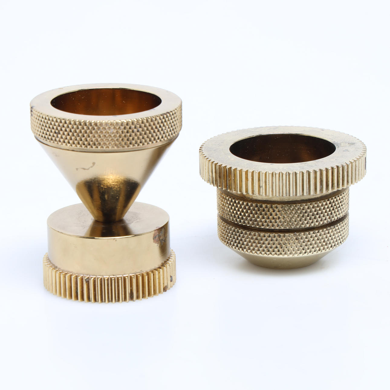 TOM DIXON, lysestager, 2 stk., messing.