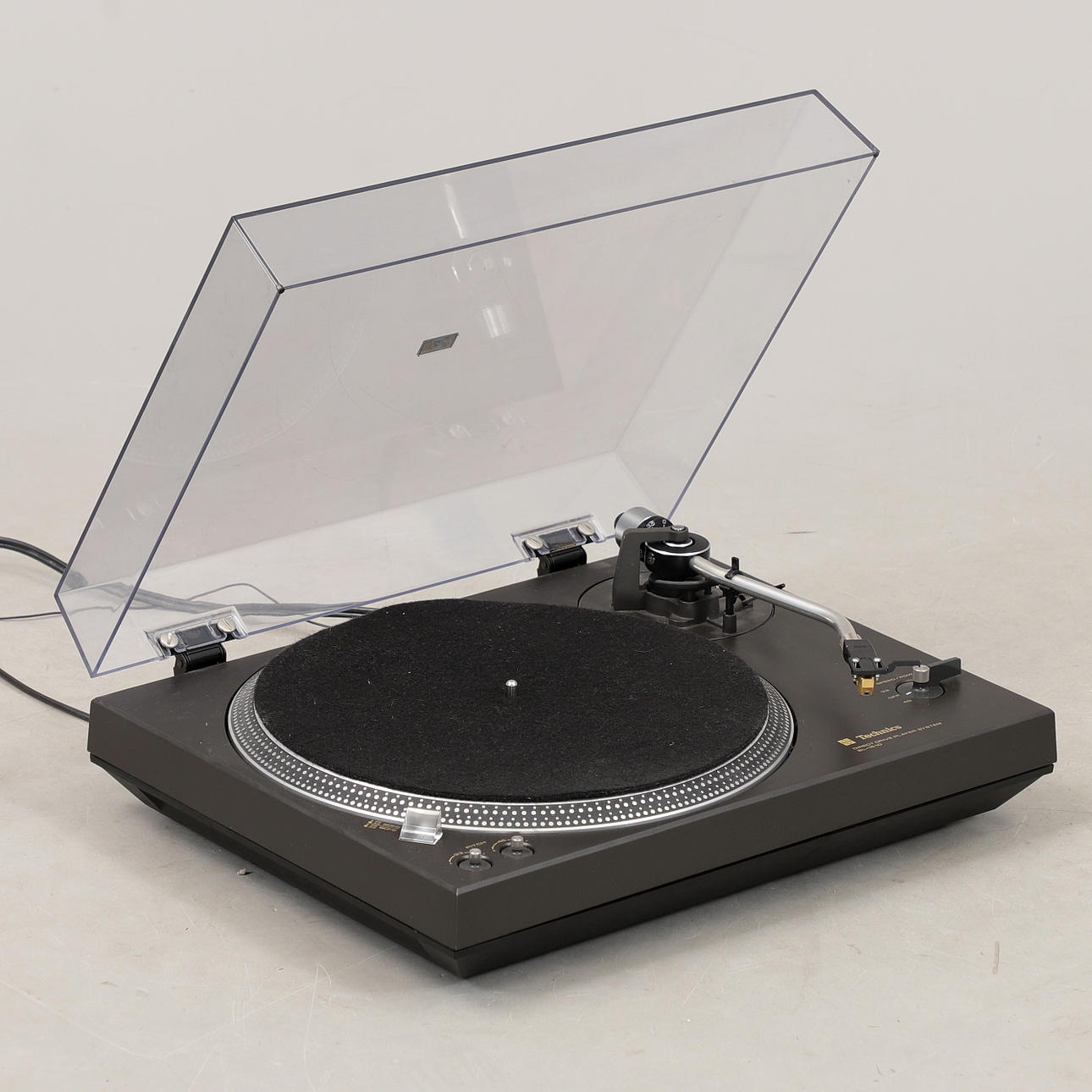 VINYL PLAYER, Technics SL-1510.