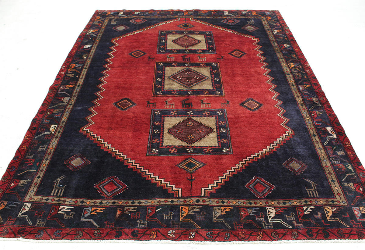 MATTA, Persisk, figural Klardasht, 288 x 212 cm.