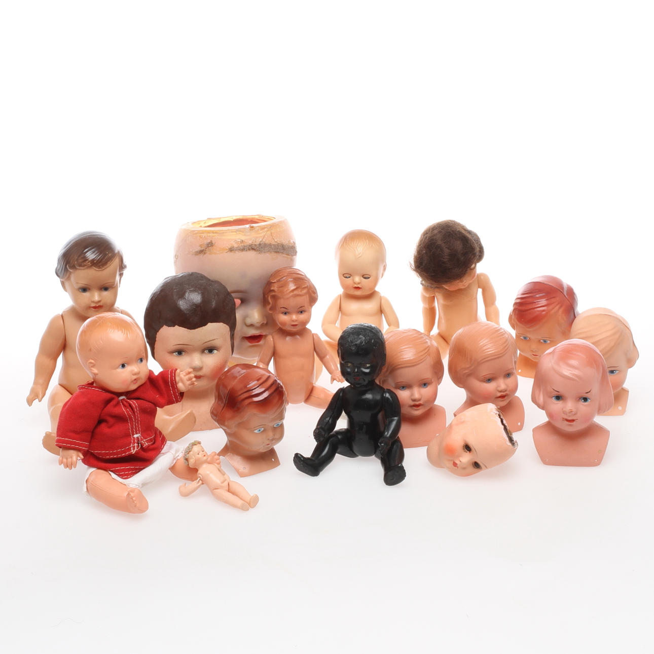 DOCKDELAR, mestadels celluloid, 1900-tal.