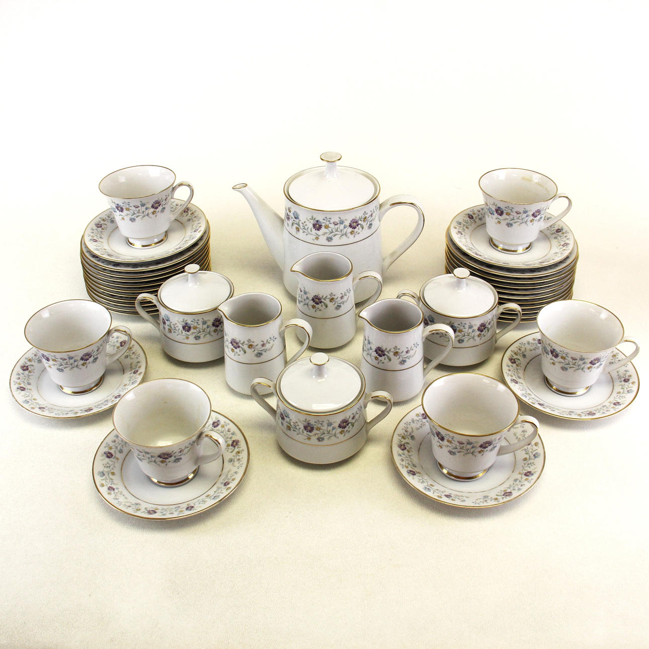 NORITAKE 'LONGWOOD' PART TEA SET.