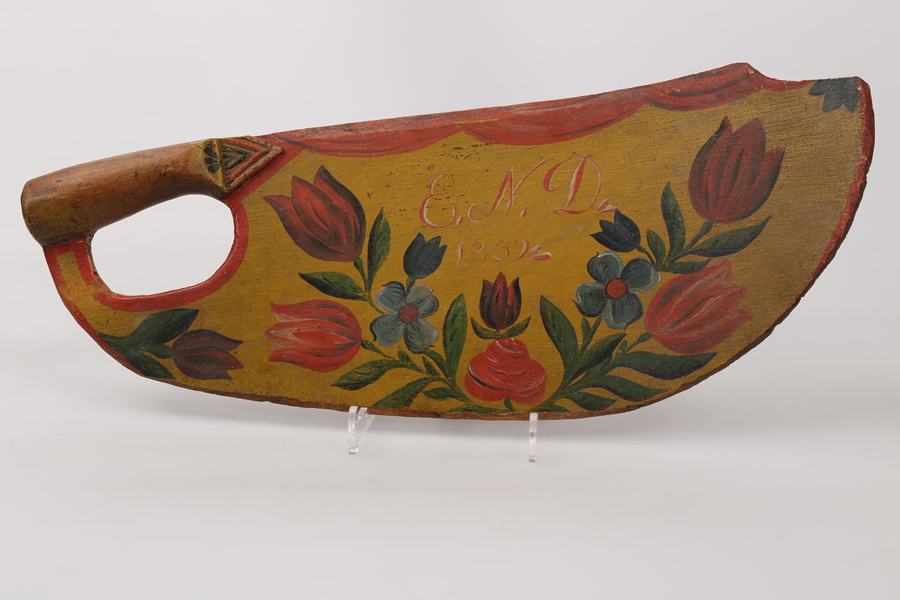 SKÄKTETRÄ, allmogemålat, märkt E N D 1839.