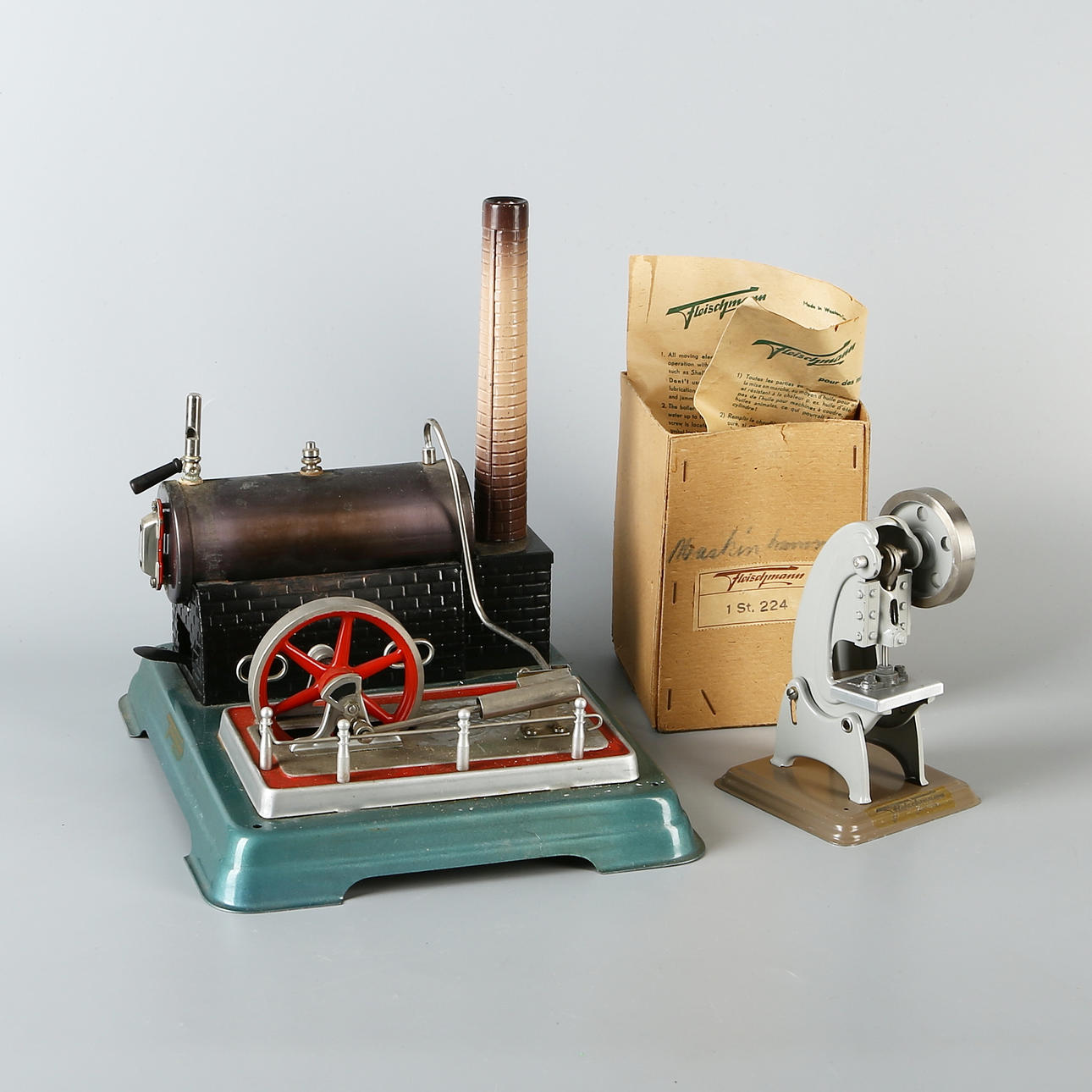 DAMPFMASCHINE, 120/4 mit einem Zubehör 224, Fleischmann.