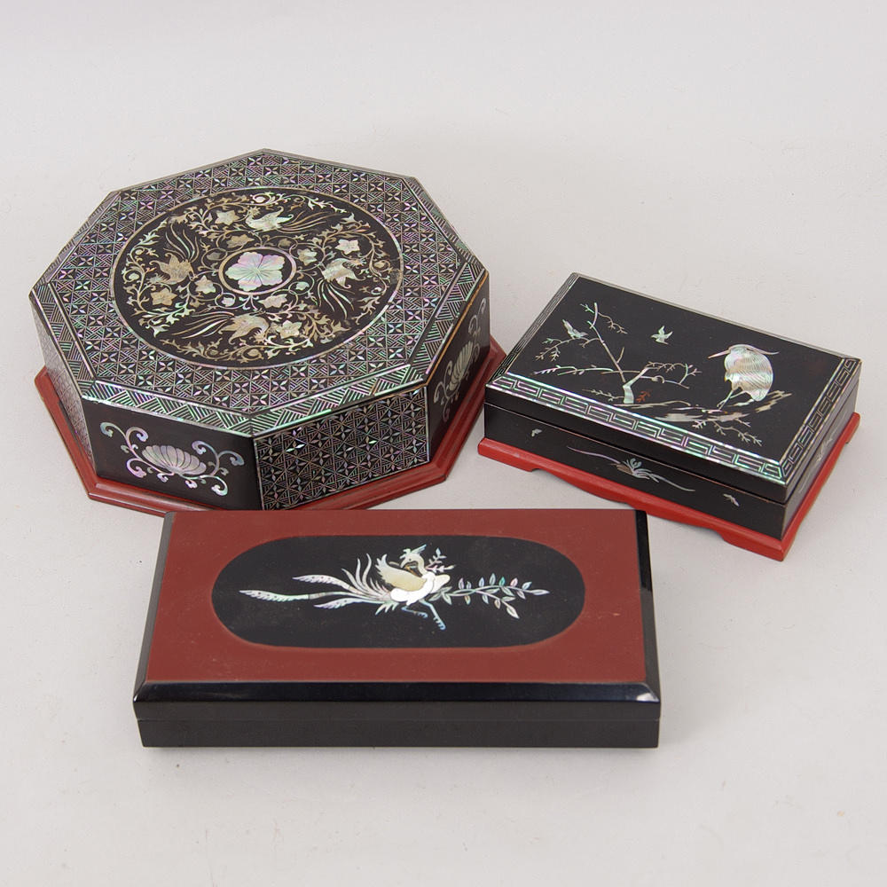 SKRIN, 3 stycken, trä, Kina, 1900-tal.