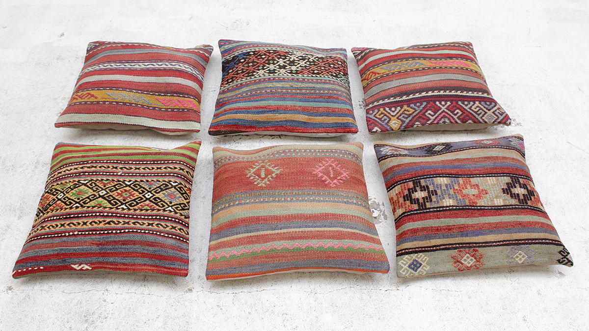 KUDDARFODRAL, 6 st, Anatoliska Kelimer, cirka 50 x 50 cm.