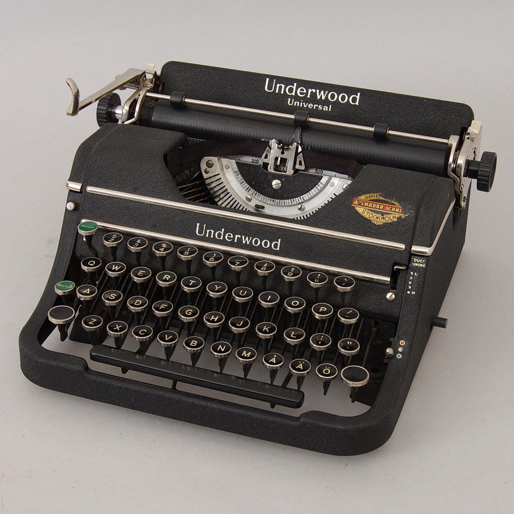 SKRIVMASKIN, Underwood Universal.