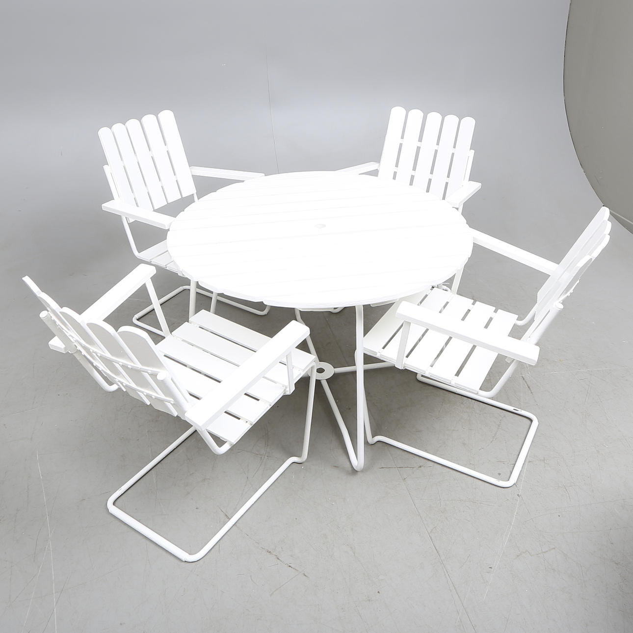 TRÄDGÅRDSGRUPP, 5 delar, Grythyttan.