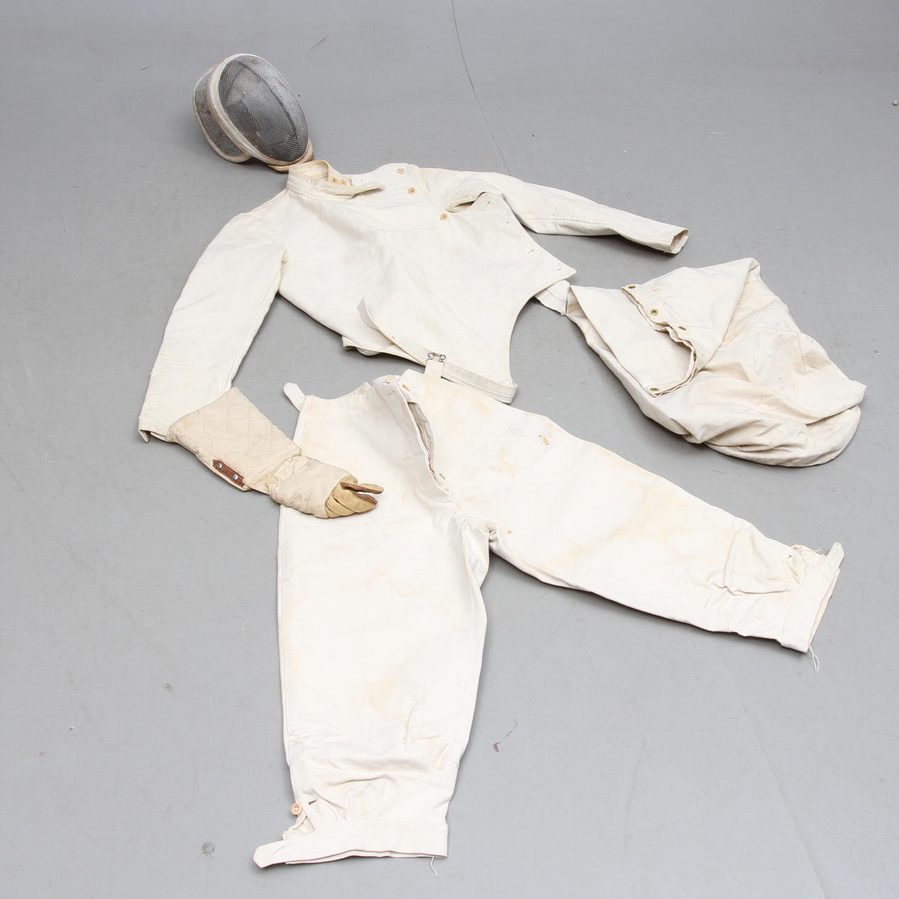 FÄKTDRÄKT, 1900-tal.