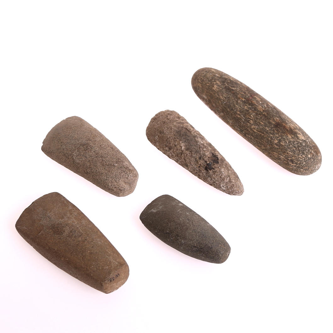 BERGARTSYXOR, trindyxor, 4 st + yxämne, äldre-yngre stenålder, 8000-2000 f Kr.