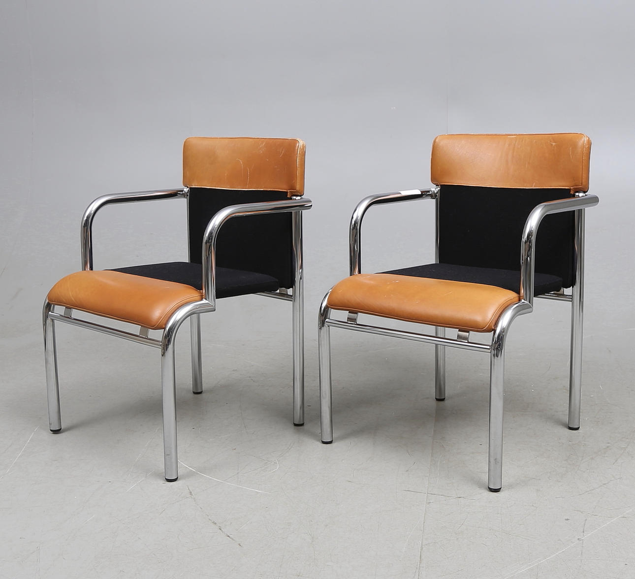 KARMSTOLAR, ett par, Lammhults Mekaniska AB.