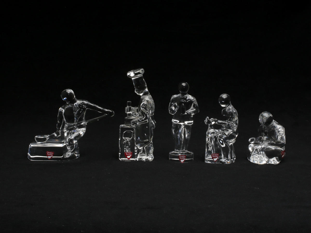 FIGURINER, 5 st, glas, "Skråyrken" Olle Alberius, Orrefors.