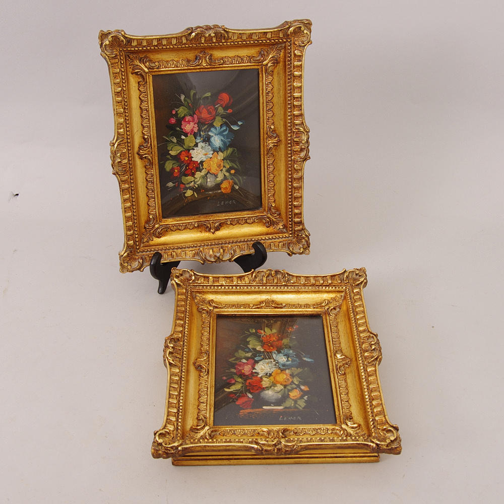 BLOMSTERSTILLEBEN, 1 par, bemålade tryck.