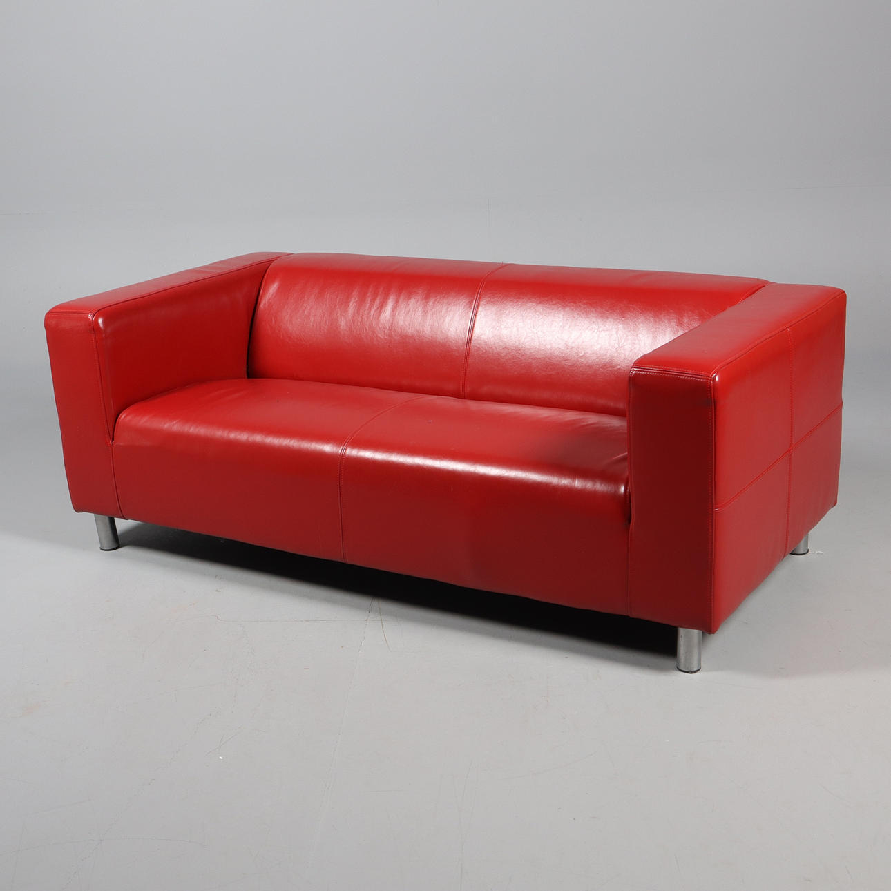 NOBORU NAKAMURA. SOFA, Kunstleder, IKEA "Klippan".