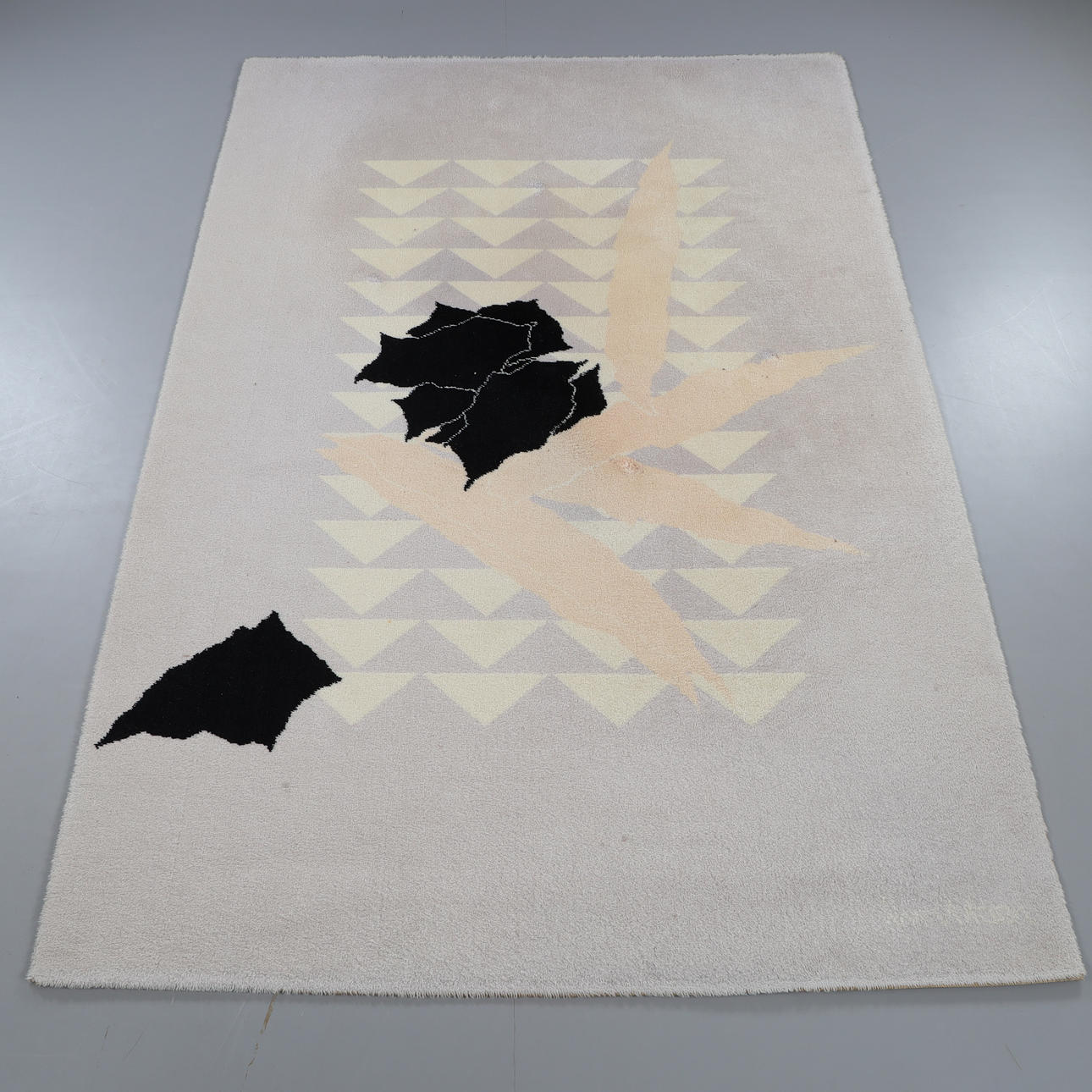 MATTA, "Mika", design Lin Utzon, ca 275x103 cm.