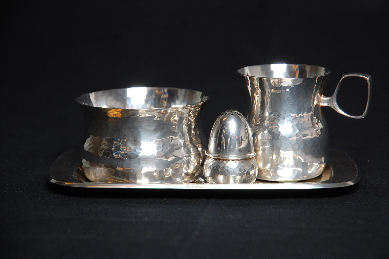 GRÄDDKANNA, SOCKERSKÅL, BRICKA, stämplad Eric Löfman, Upsala 1971, 1972.