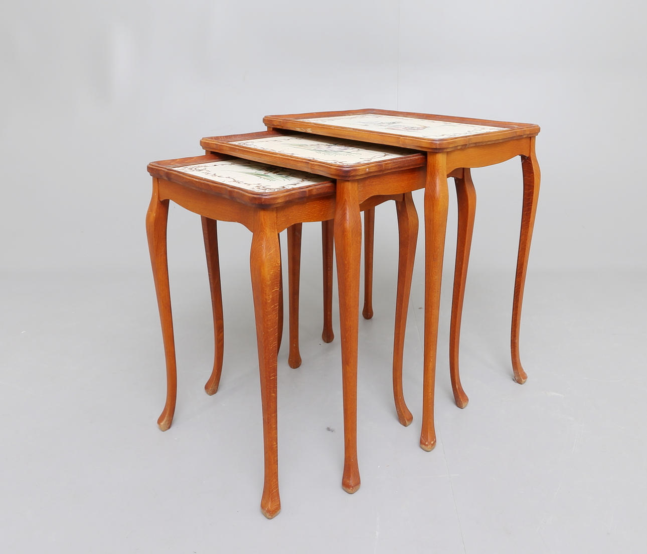 SATSBORD, 3 delar, rokokostil, 1900-tal.