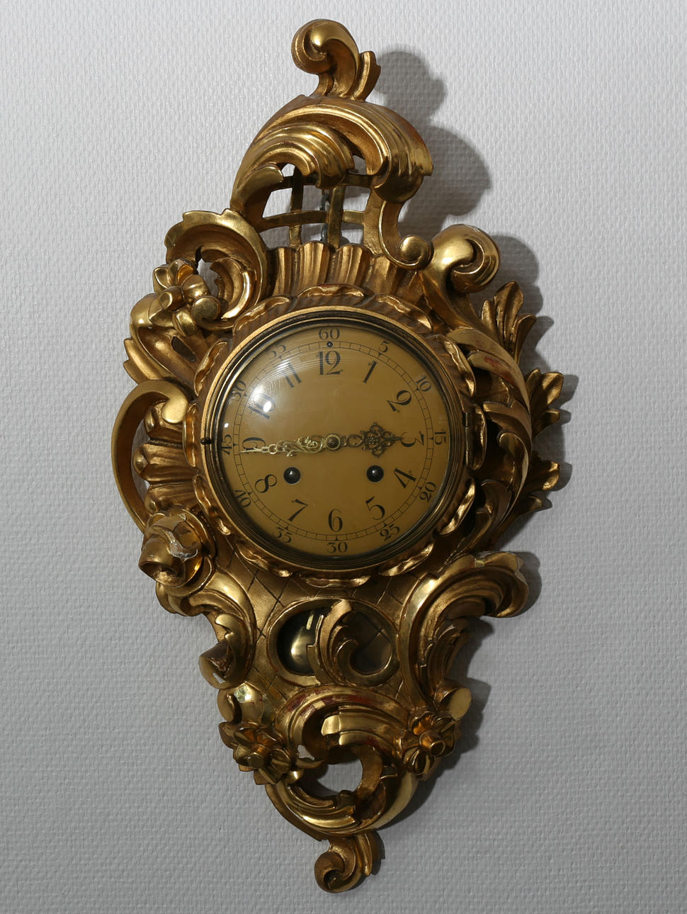 VÄGGPENDYL, trä, förgylld, Westerstrand, 1900-tal.