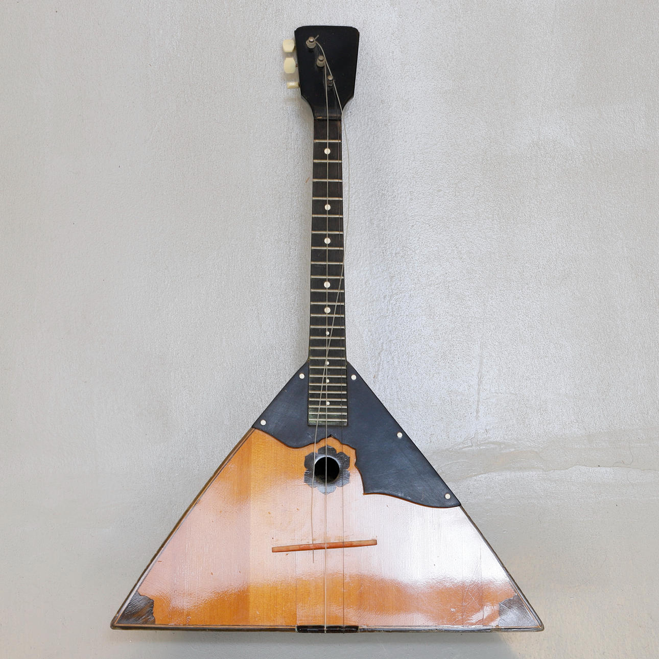 BALALAIKA.