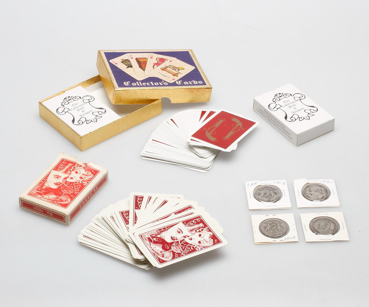 KORTLEKAR, 2 st samt SILVERMYNT, 4 st, Sverige.