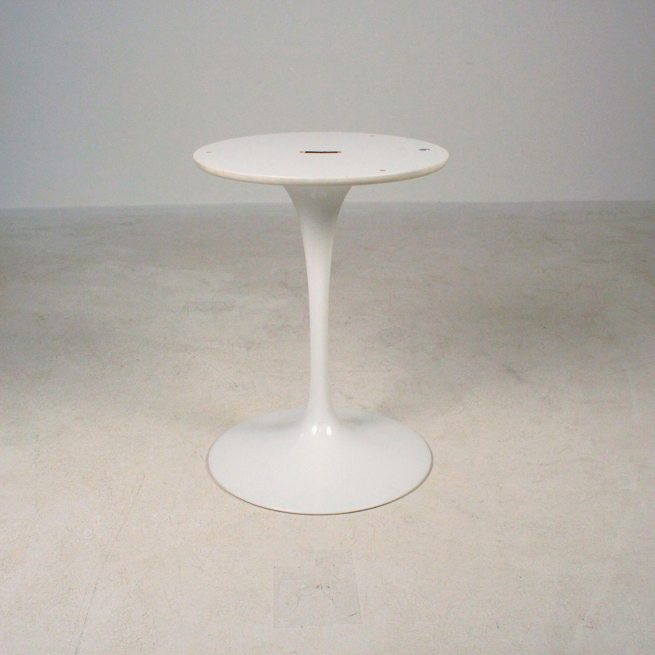 EERO SAARINEN. Tulip table base for Knoll International.