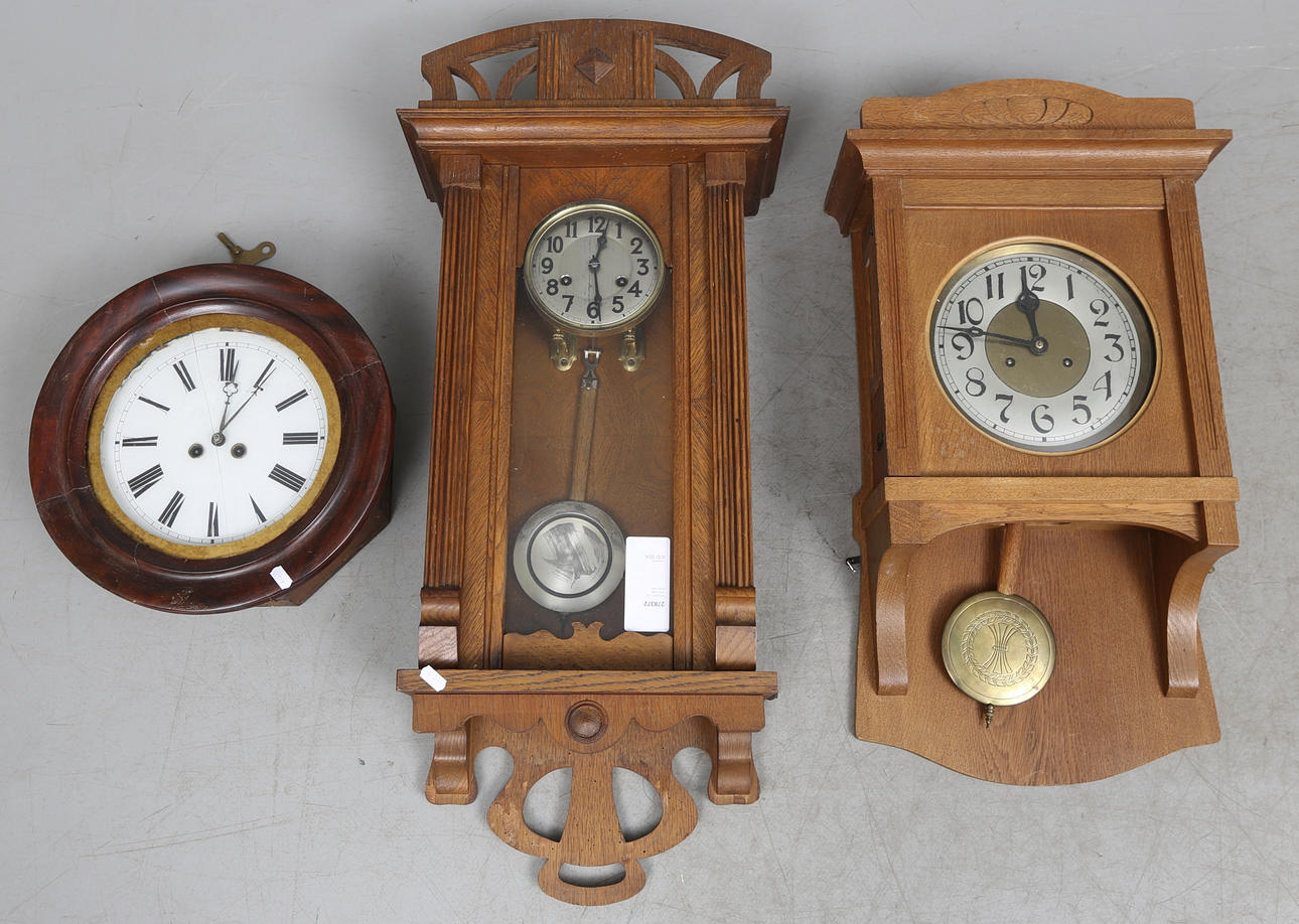 VÄGGUR, 3 st, 1900-talets första hälft.