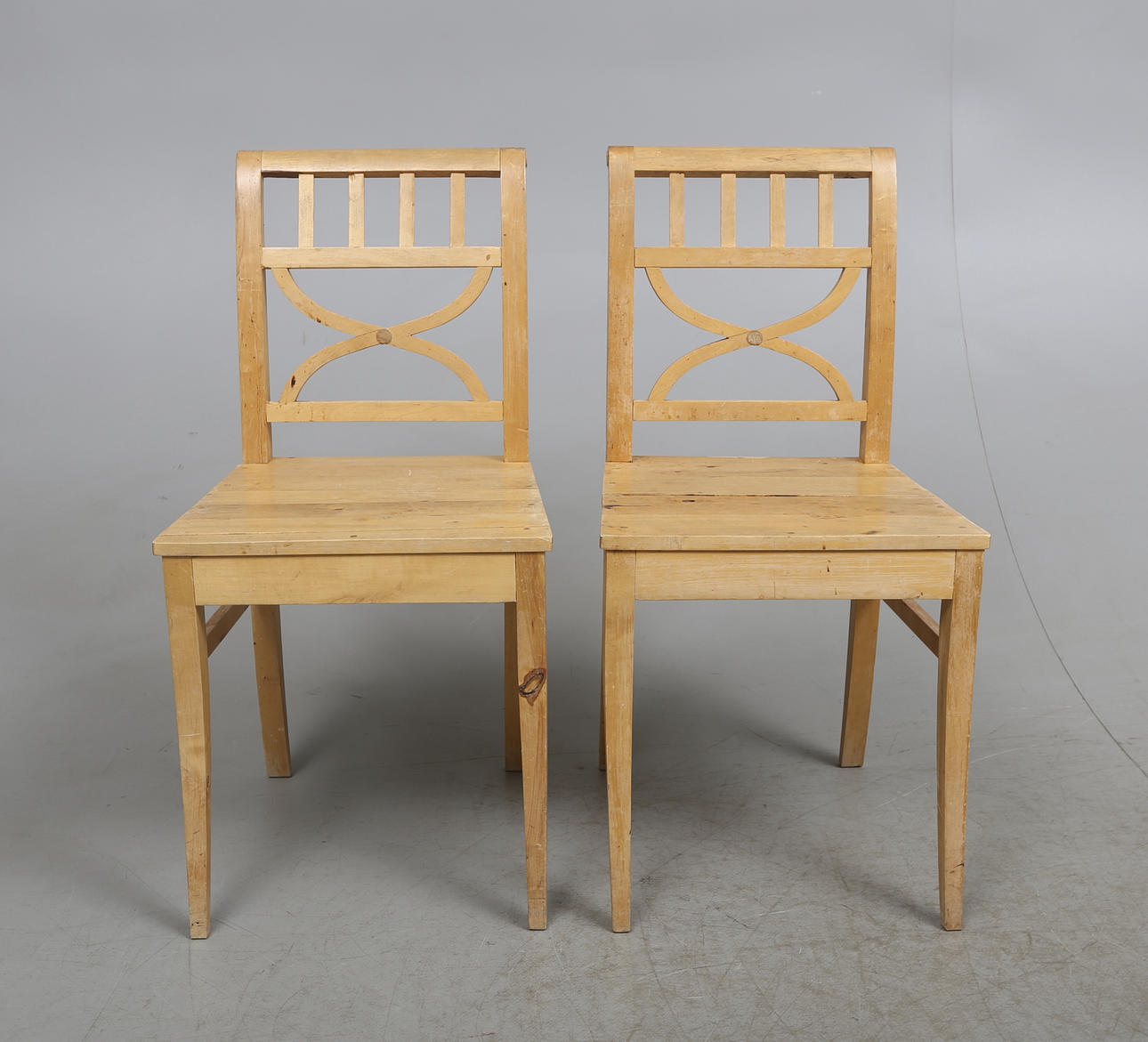 ÖSTGÖTASTOLAR, 2 st, 1900-tal.