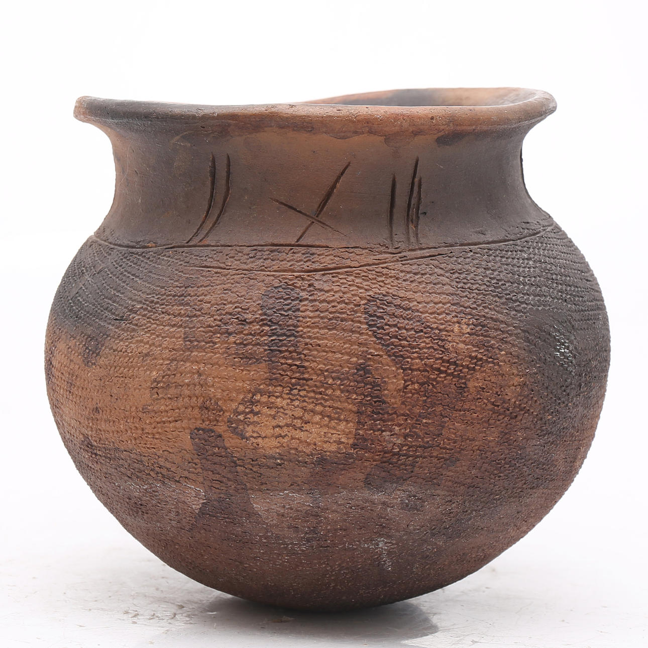 Marokkanischer Topf aus gravierter Keramik.