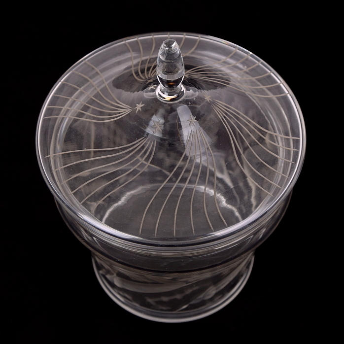 EWALD DAHLSKOG. Lockskål, etsad dekor, Kosta, signerad.