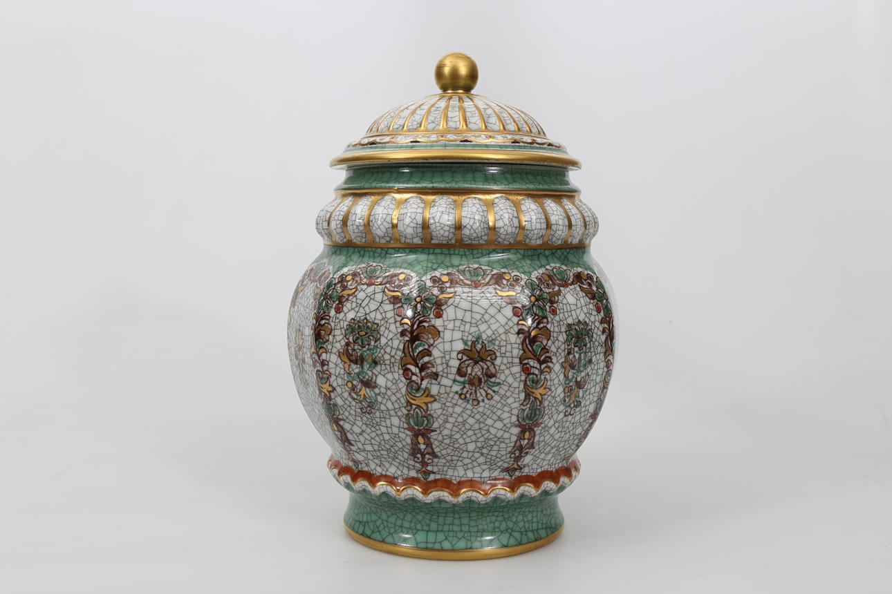 URNA MED LOCK, porslin, Dahl Jensen.