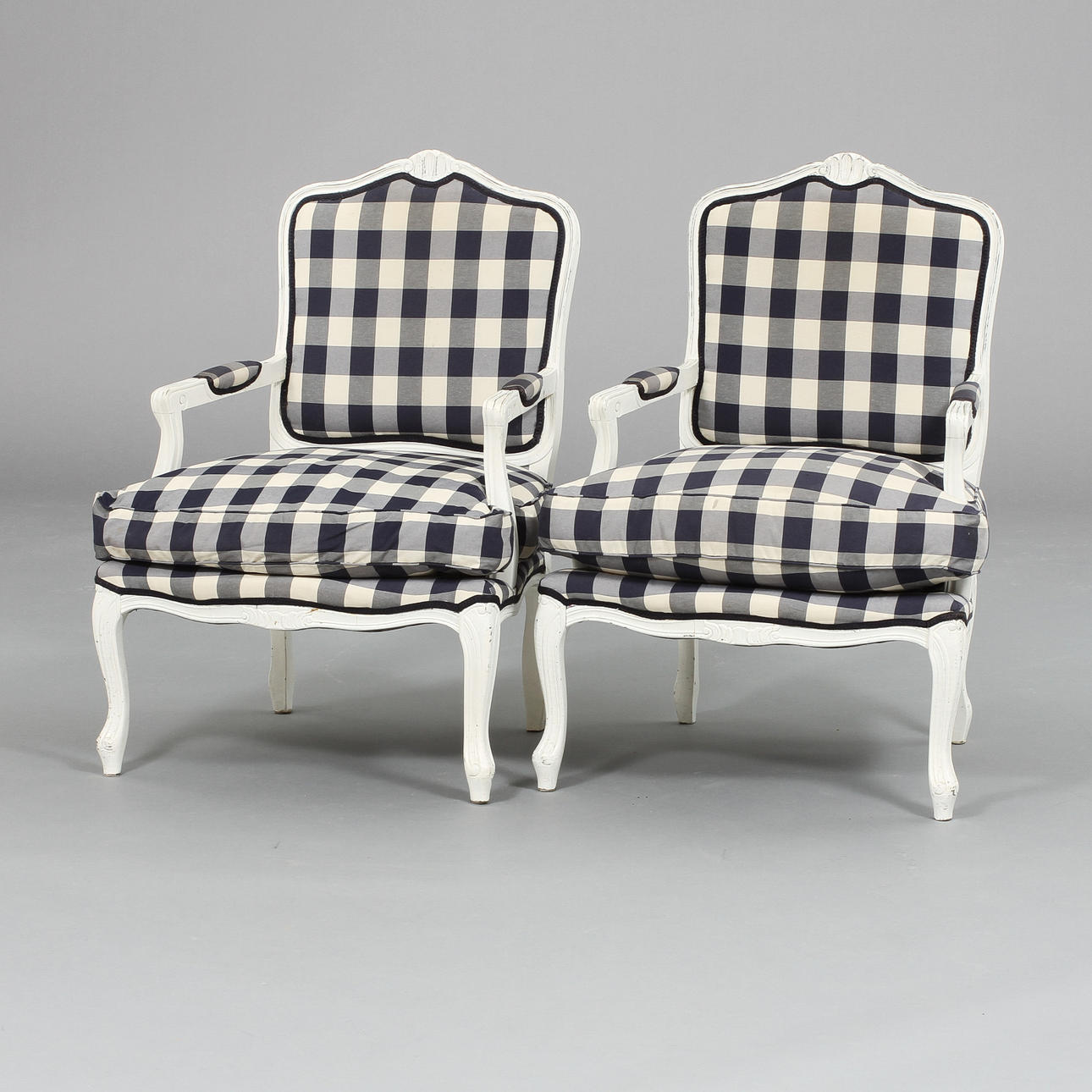 KARMSTOLAR, 2 st, rokokostil, 1900-tal.