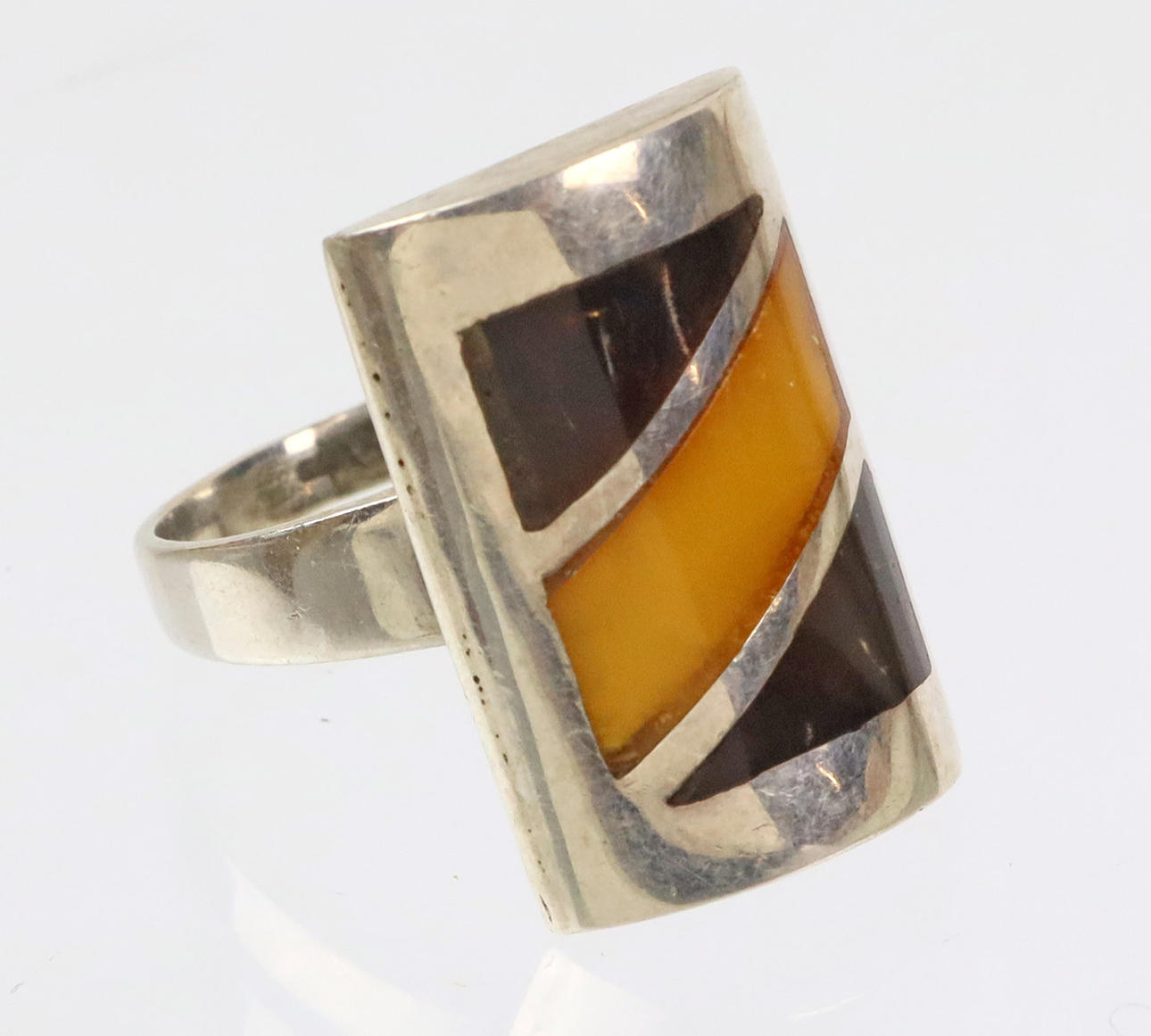 ANILLO ÁMBAR DISEÑO, plata.