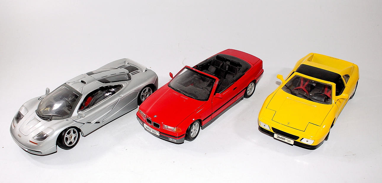 SAMLARLEKSAK, Maisto, bilar, 3 stycken, 1:18.