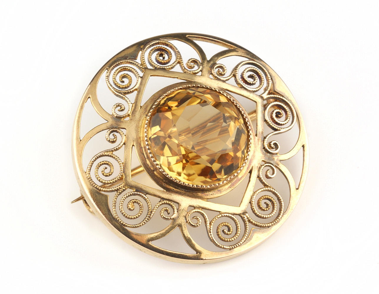 BROSCH med citrin, 585 gult guld, ca. 5,9 g.