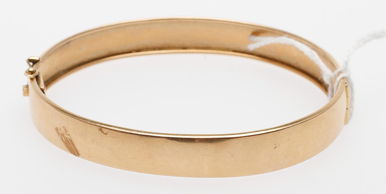 ARMBAND, 18k guld, vikt ca 13,9 gram.