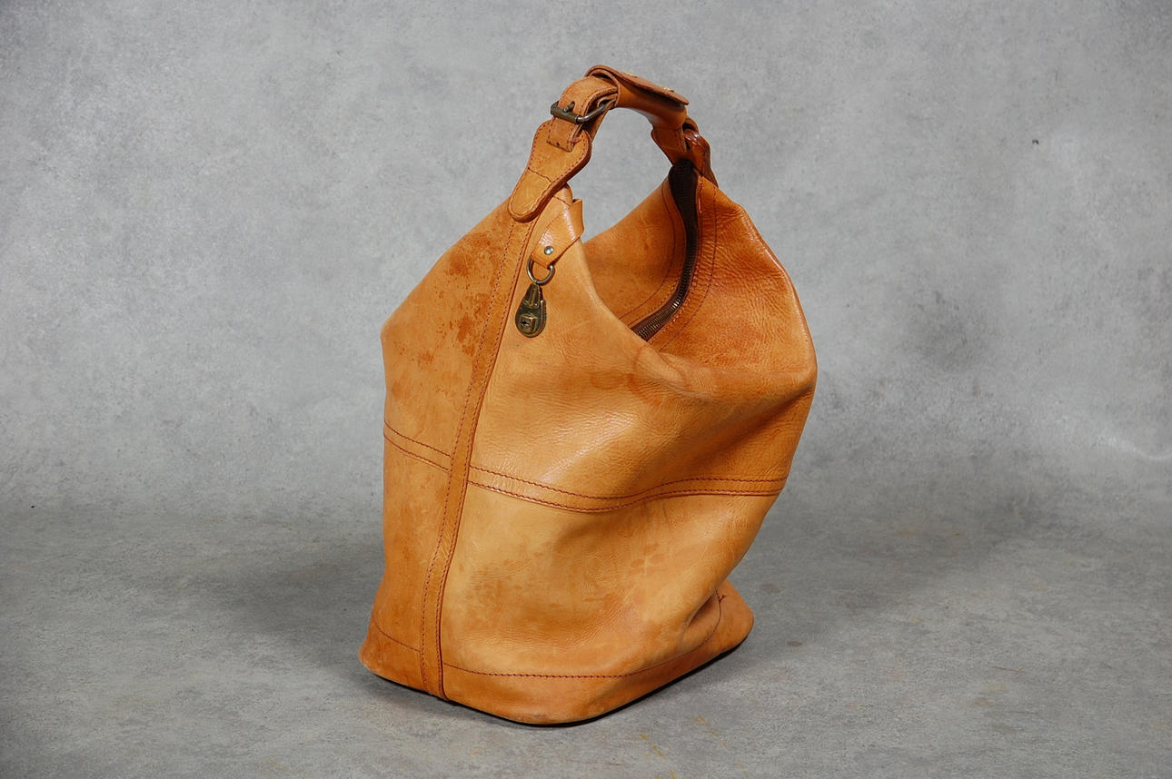 BUCKET BAG, skinn.