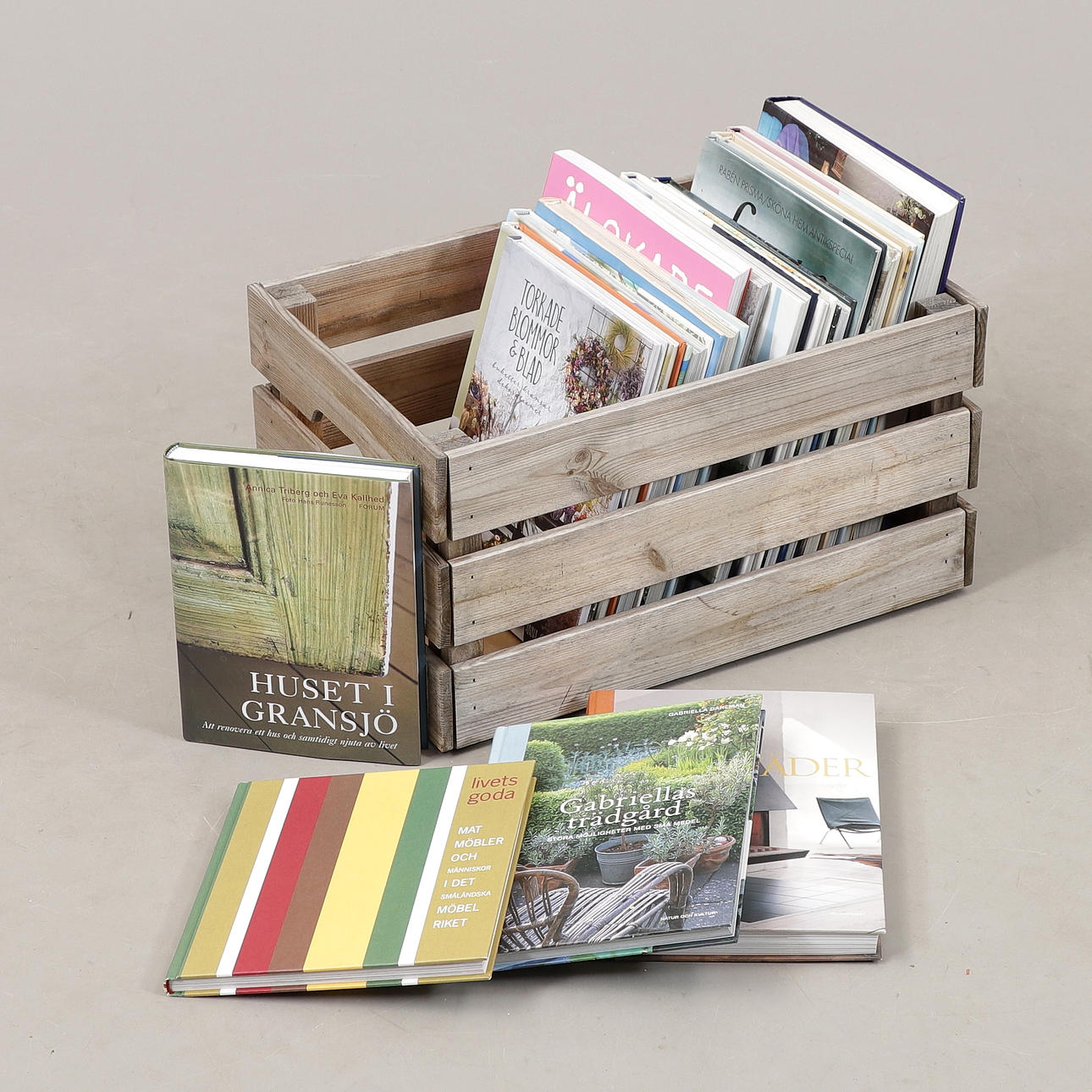 BÖCKER, Inredning och design, 18 st, i trälåda.