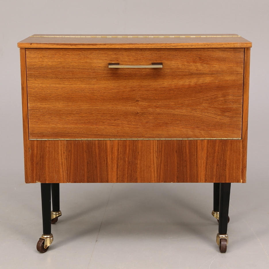 MUEBLE BAR, años 60.