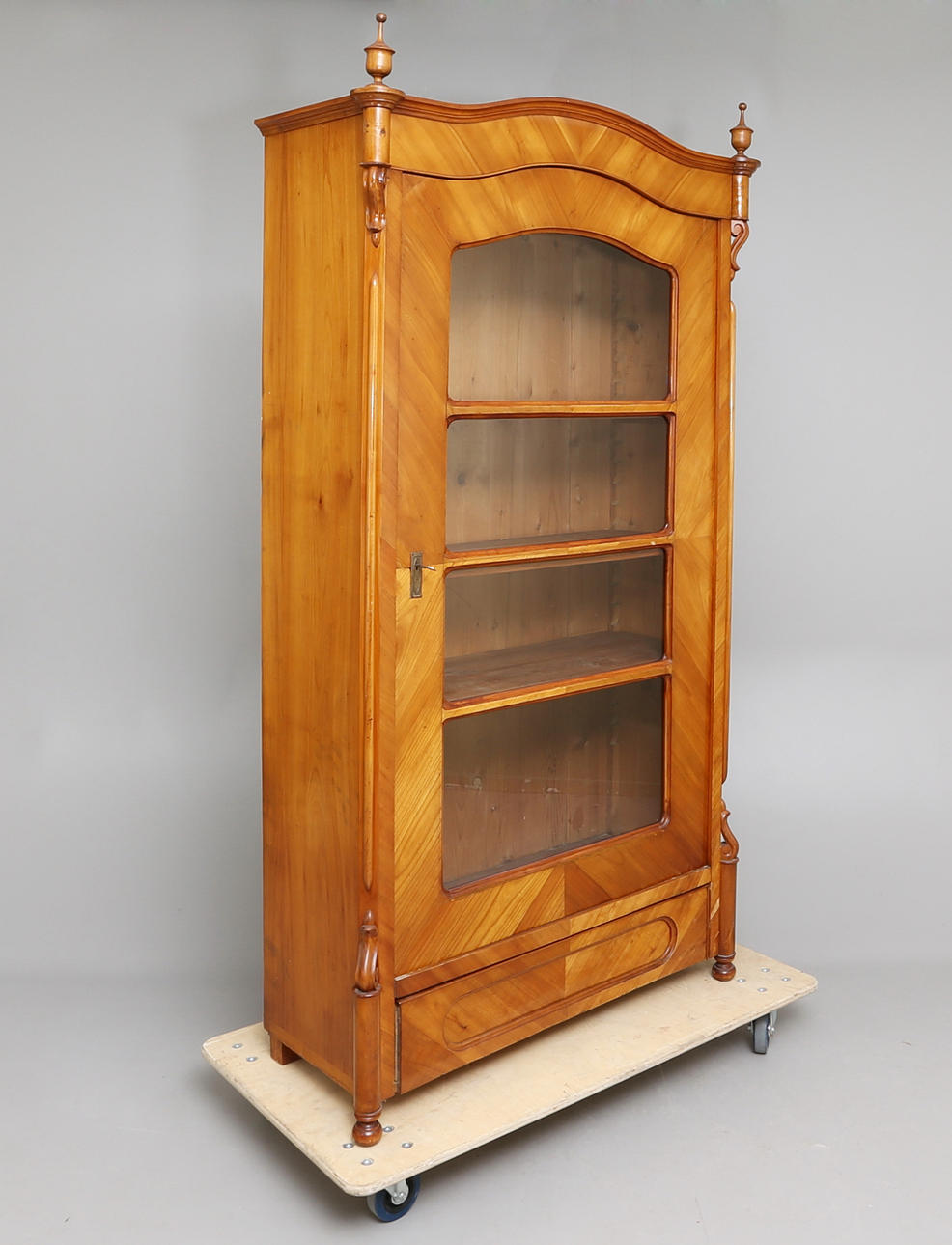 BOKSKÅP, tidigt 1900-tal.