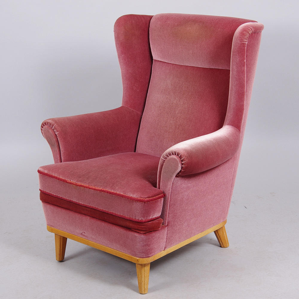 FÅTÖLJ, röd plysch.