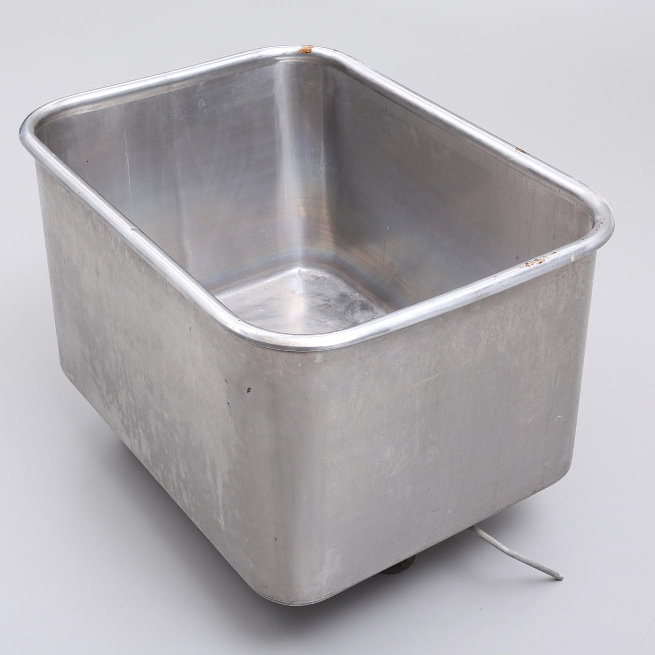 RUOSTUMATON VAUNU PYÖRÄILLÄ, 1900/2000.