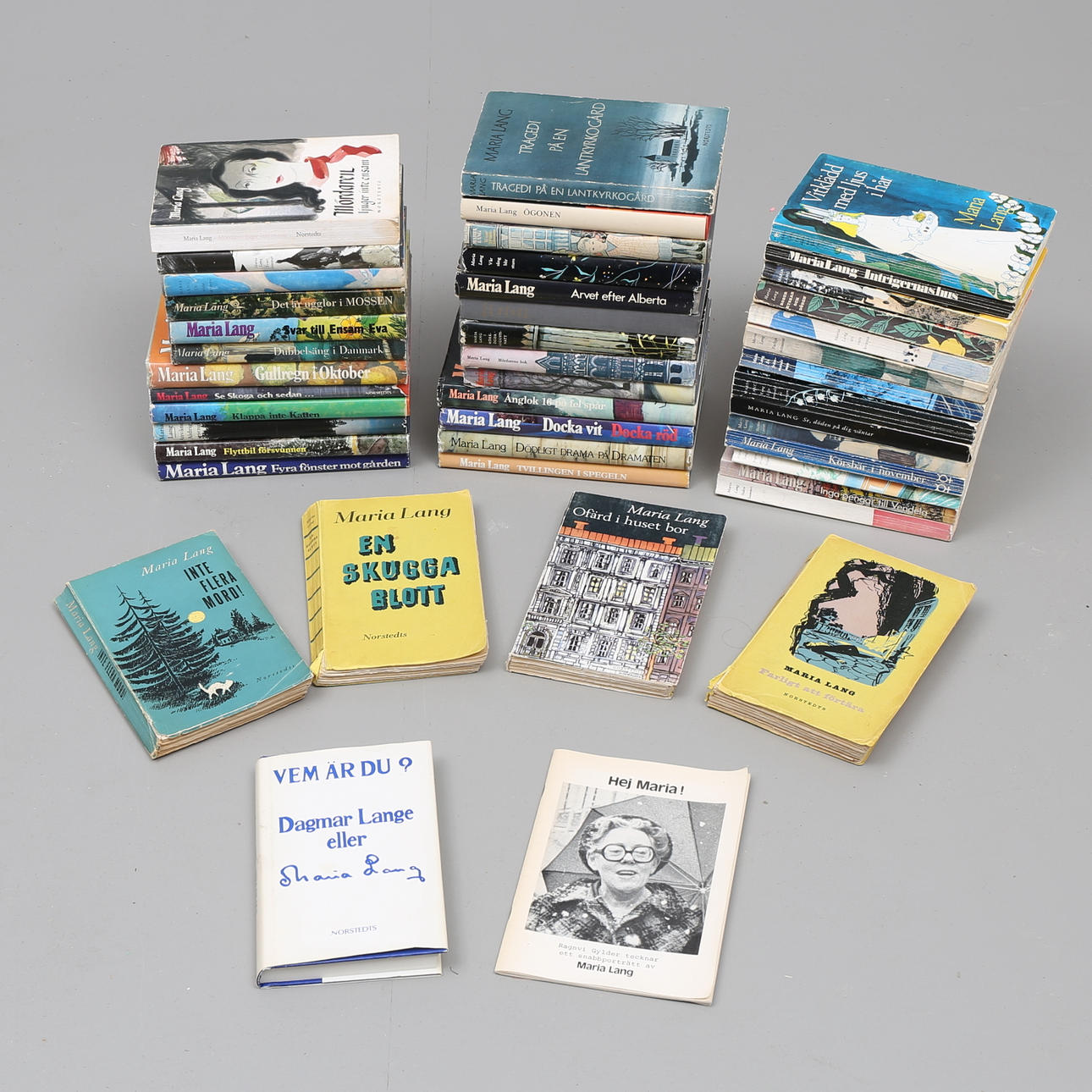 BÖCKER, 43 st, Maria Lang.