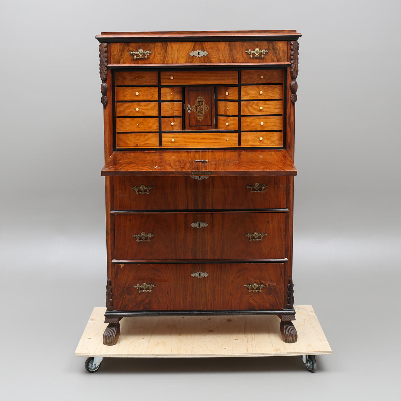 CHIFFONJÉ, nyrenässans, 1880-tal.