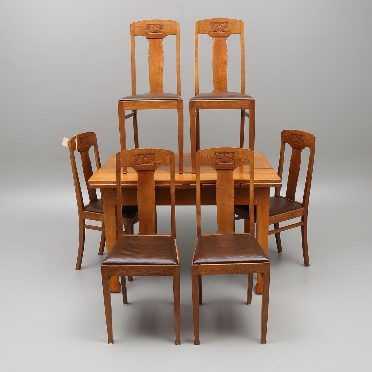 MATSALSMÖBEL, 7 delar, senjugend, tidigt 1900-tal.