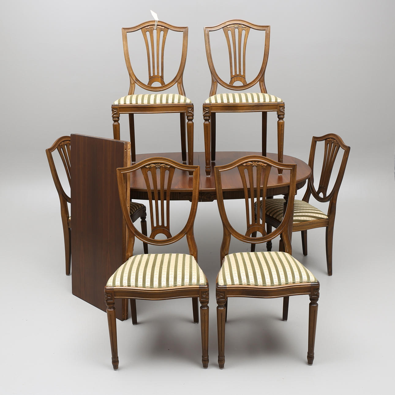 MATSALSMÖBEL, gustaviansk stil, 1900-talets andra hälft.