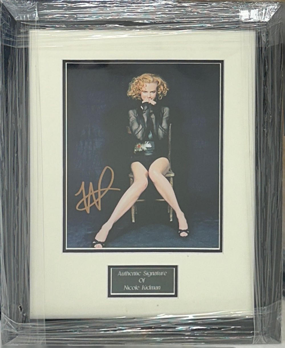 NICOLE KIDMAN AUTOGRAPH.