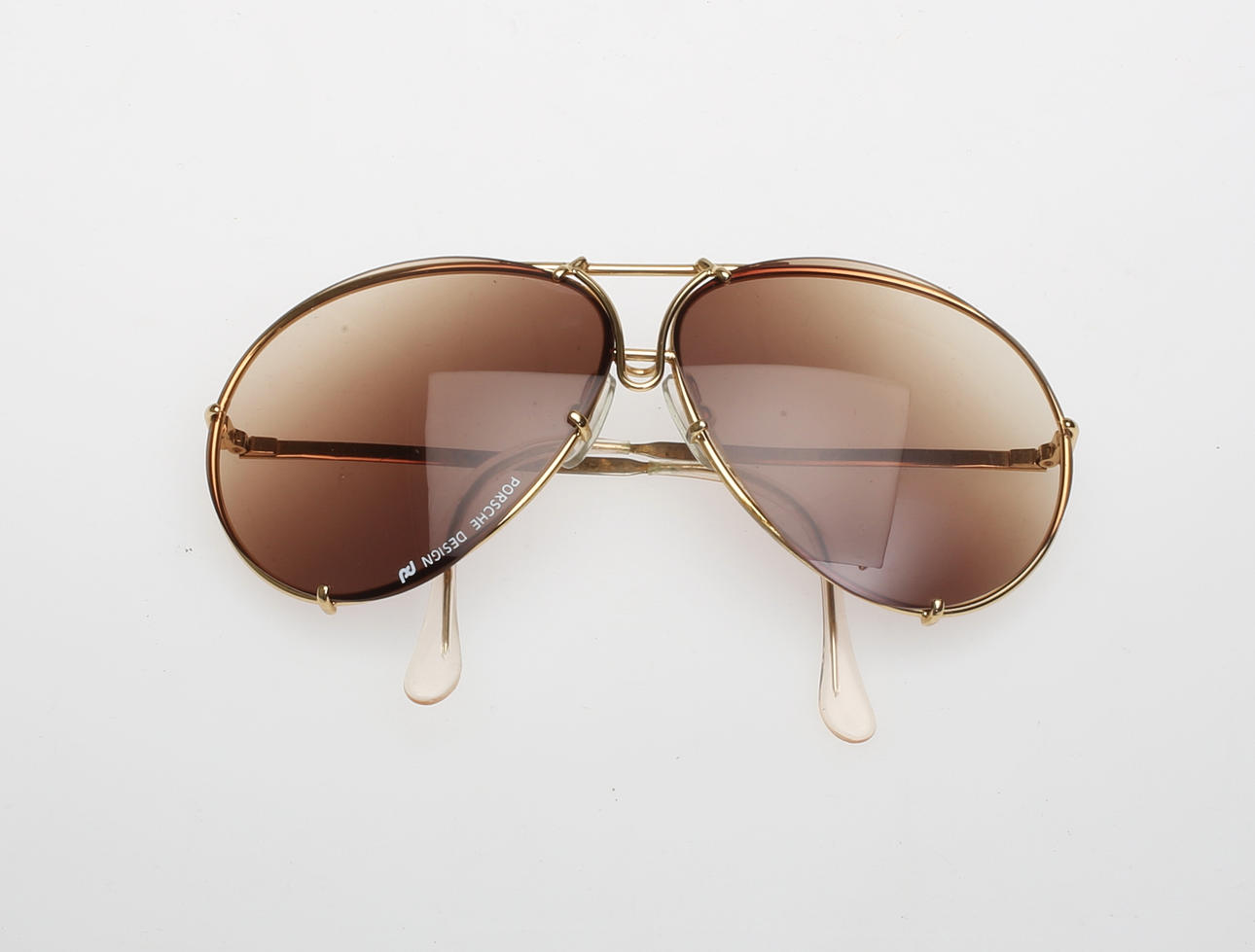 SOLGLASÖGON, Porsche Design.