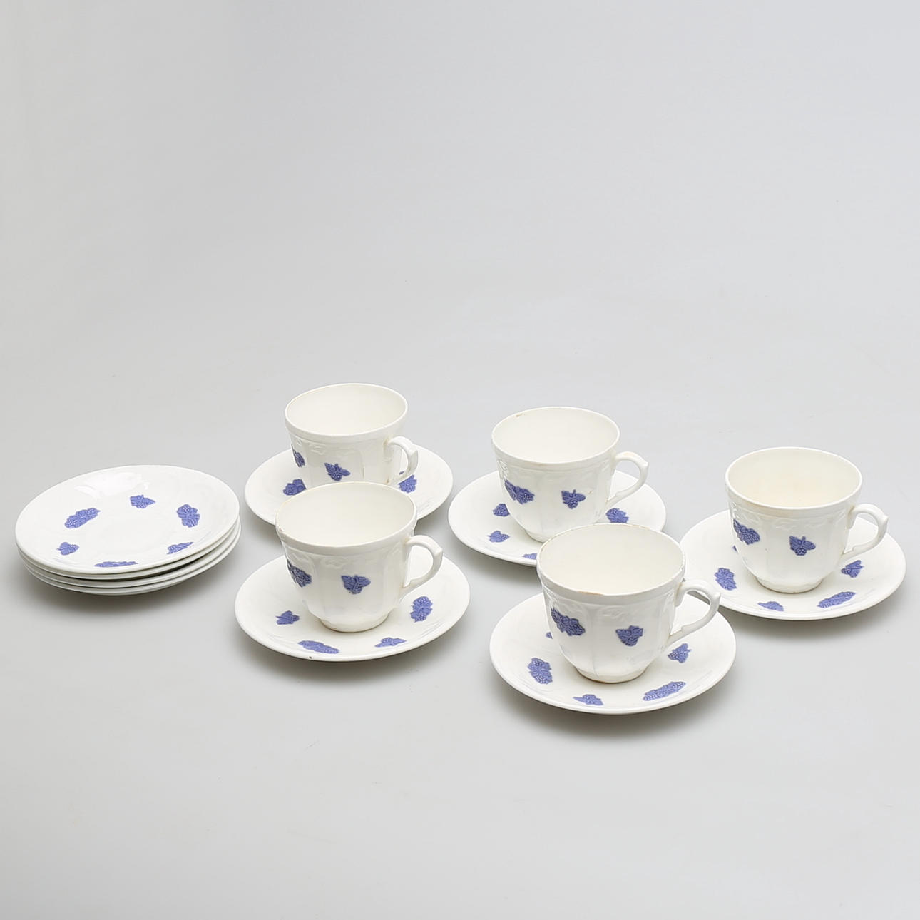 SERVISDELAR i porslin, 14 st, "Blå Blom", Gustavsberg.