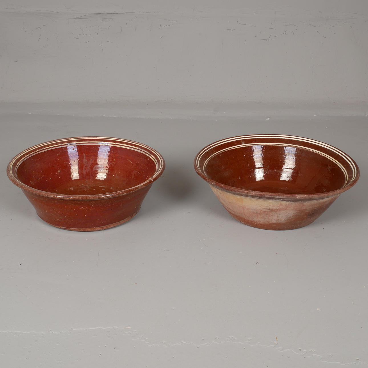 GLASERADE LERSKÅLAR, 2 st, 1800-tal.